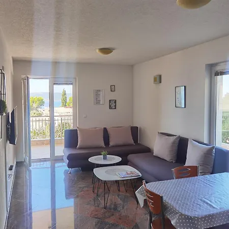 Maric Apartment *